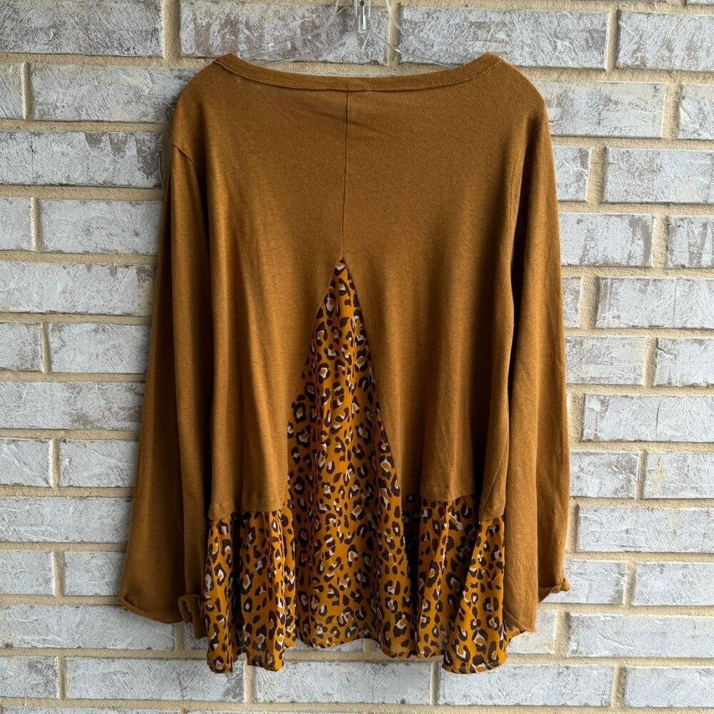 Unknown Brand Brown Long-Sleeve Top with Leopard Hem - Picture 2 of 7